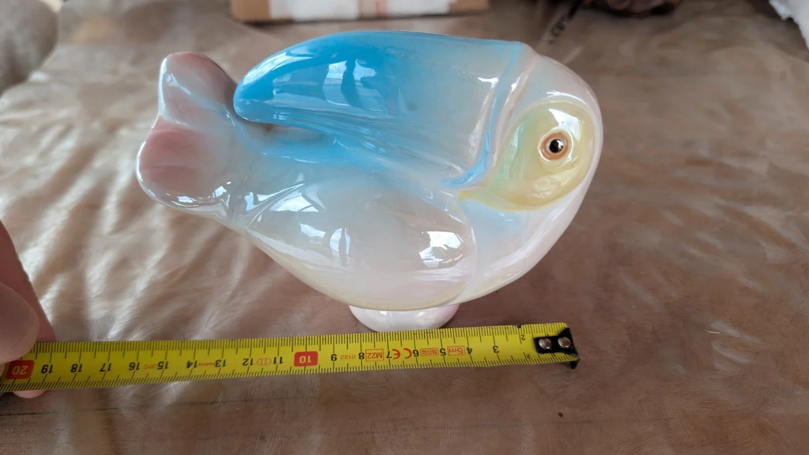 vintage 80s iridescent ceramic toucan figurine taiwan – photo 2